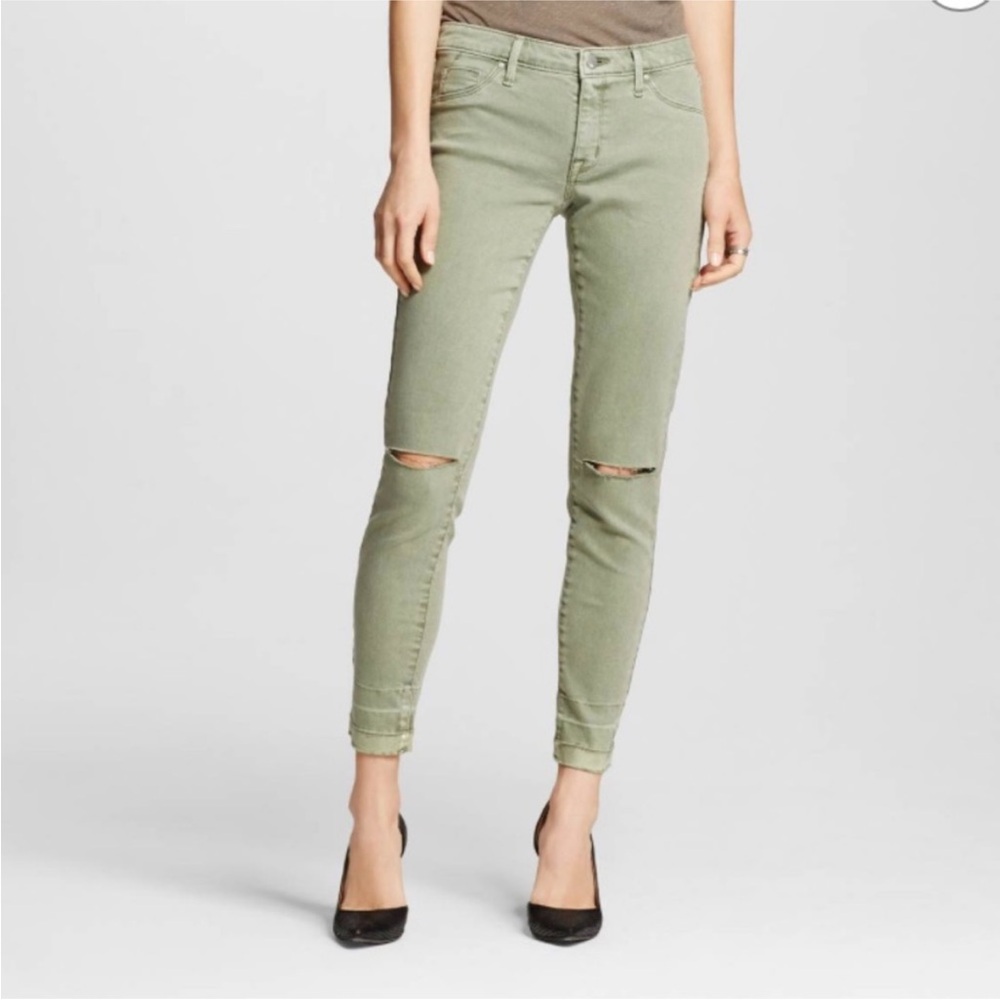 NWT Mossimo olive military green distressed Mid-Rise Jegging. 2
